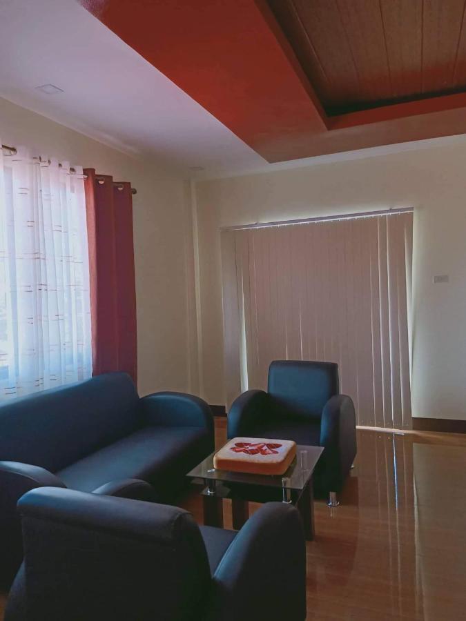Villa Cresenciana Batuan Екстериор снимка